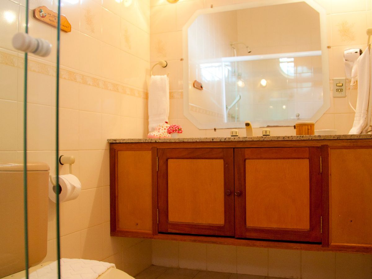 Fazenda do Cedro_Banheiro madressilvas 001.jpg