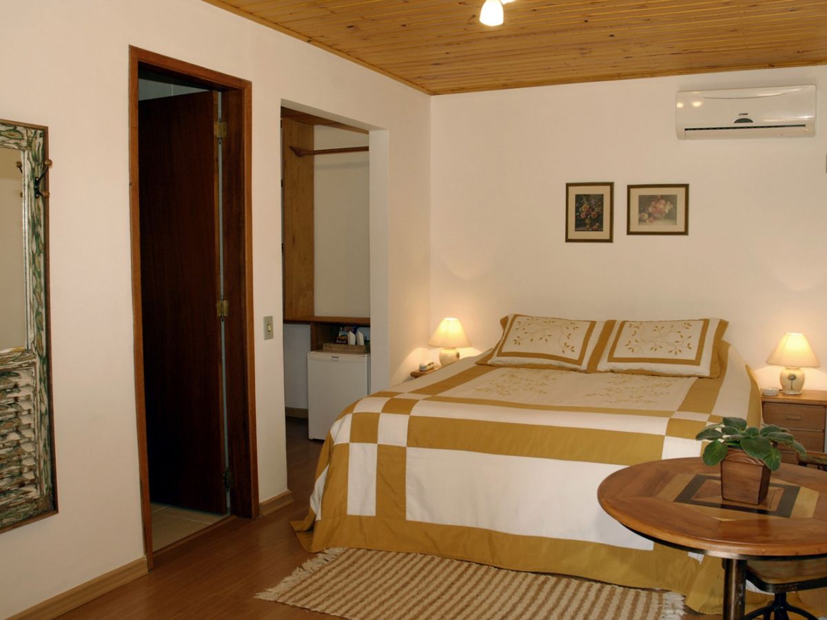 Fazenda do Cedro_Quarto Bromélia 001.jpg